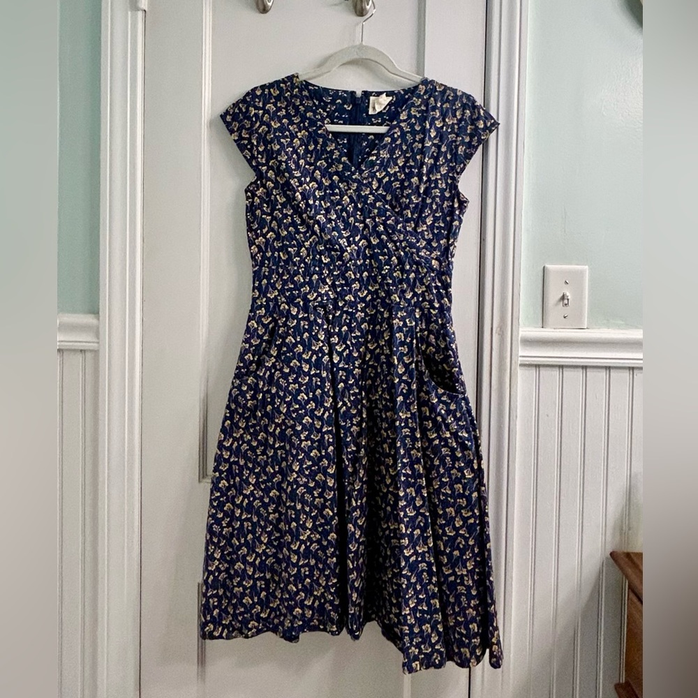 Mata Traders Floral Dress • Blue Cotton • it has pockets!!